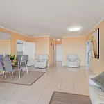 بيت للعطل с бассейном и видом на океан в Callao Salvaje. كالاو سالفاجي