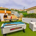 с бассейном и видом на океан в Callao Salvaje. *