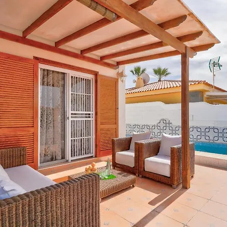 Tatil Evi с бассейном и видом на океан в Callao Salvaje.