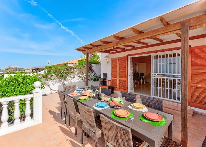 Tatil Evi с бассейном и видом на океан в Callao Salvaje. *