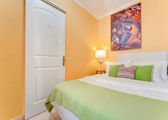 с бассейном и видом на океан в Callao Salvaje. Tatil Evi Callao Salvaje