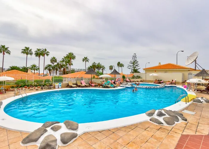 с бассейном и видом на океан в Callao Salvaje. Tatil Evi