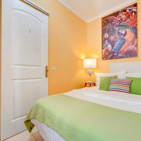 с бассейном и видом на океан в Callao Salvaje. Holiday home Callao Salvaje