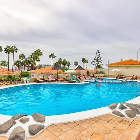 с бассейном и видом на океан в Callao Salvaje. Holiday home